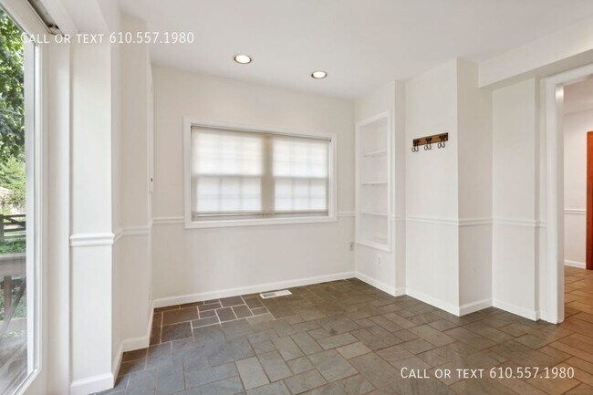 Building Photo - 544 Prescott Rd