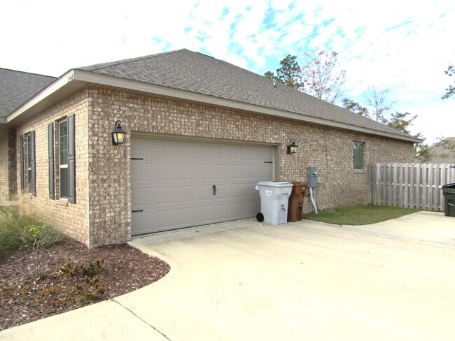 Building Photo - Spacious 4BR Pool Home with Modern Upgrade...