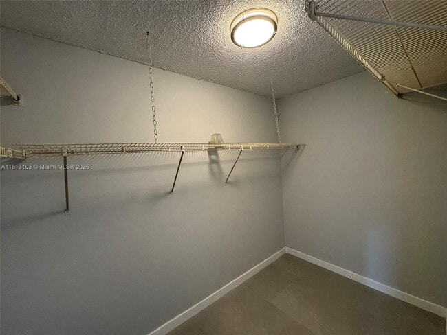 Building Photo - 1300 NE Miami Gardens Dr