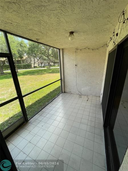 Building Photo - 3350 Jaywood Terrace