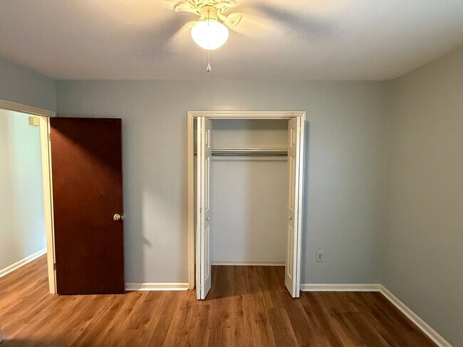 Building Photo - 209 Longstreet St