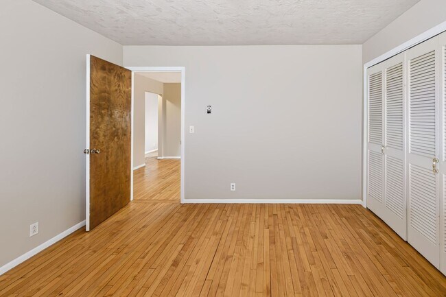 Building Photo - 4980 W 4000 N