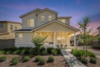 Building Photo - Woodland home