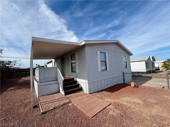 Building Photo - 230 Shoshone Ln
