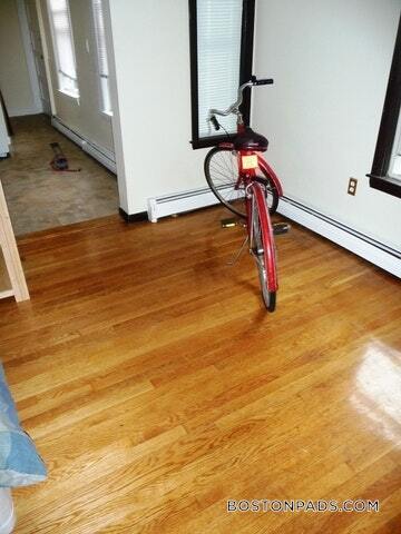 Building Photo - 9 Elmer St