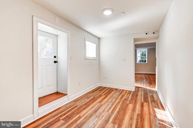 Building Photo - 804 Oella Ave