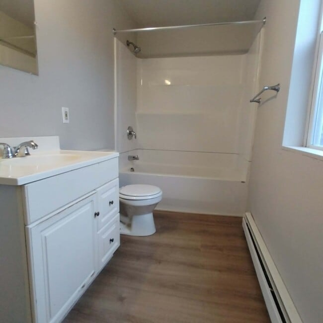 Building Photo - 3345 N Whitehall Rd