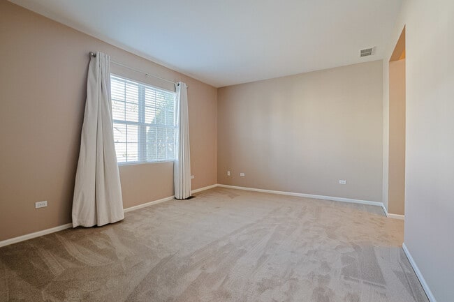 Building Photo - 12166 White Tail Ln