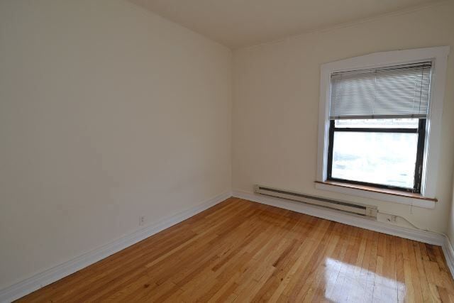 Building Photo - 830 W Waveland Ave