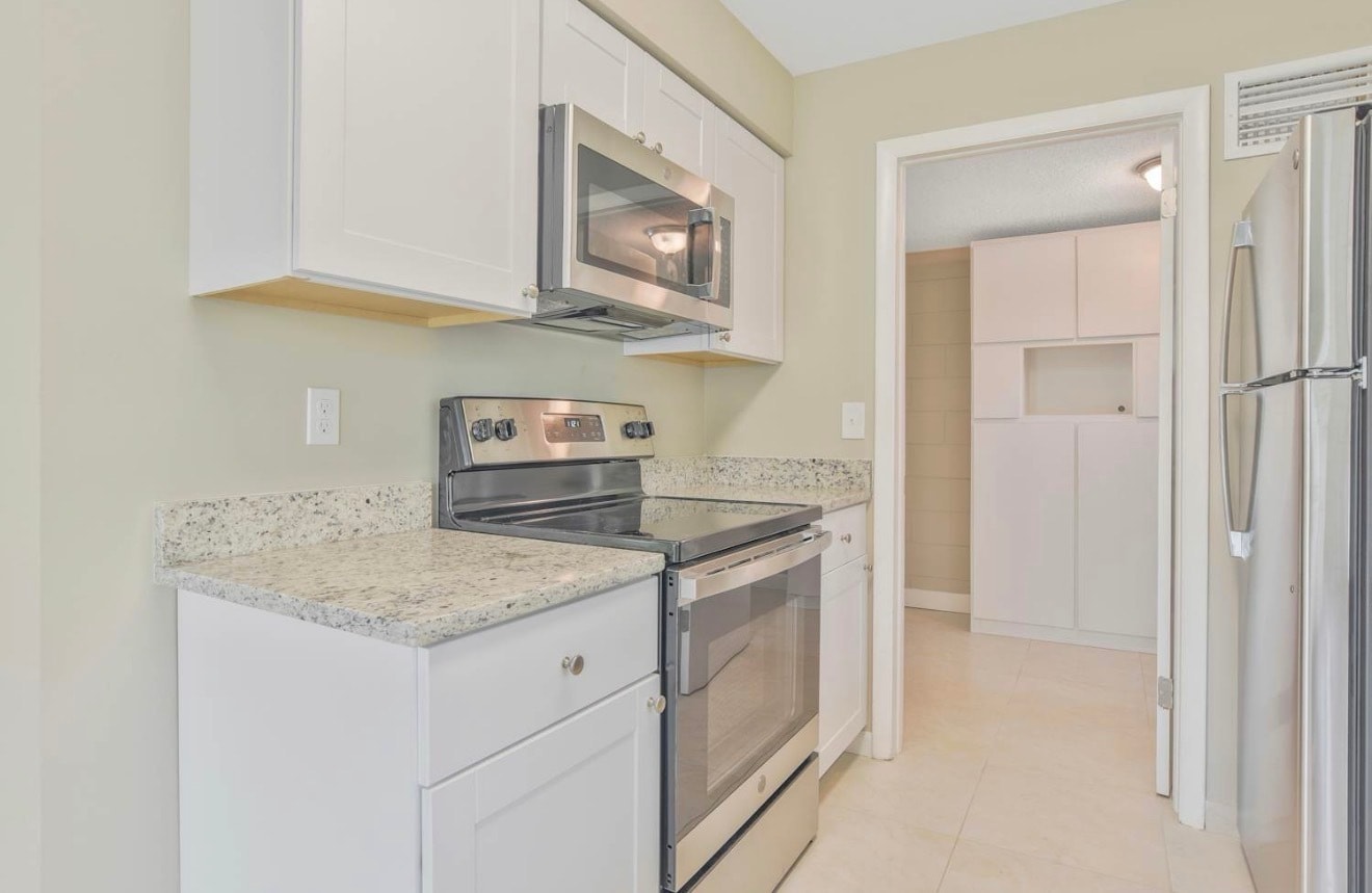 Building Photo - 520 S Perry St