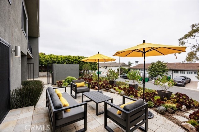 Building Photo - 2860 Zell Dr