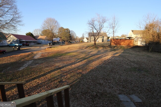 Building Photo - 201 Jennings St