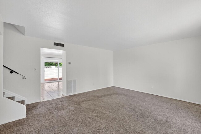 Building Photo - 8548 E McDonald Dr