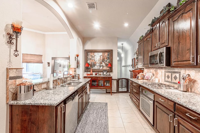 Building Photo - 1810 Sanderlain Ln