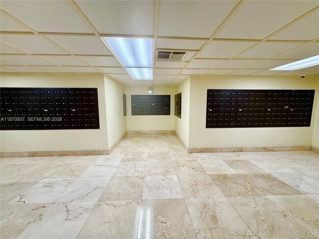 Building Photo - 210 174th St