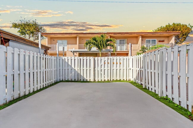 Building Photo - 13765 SW 171st Terrace