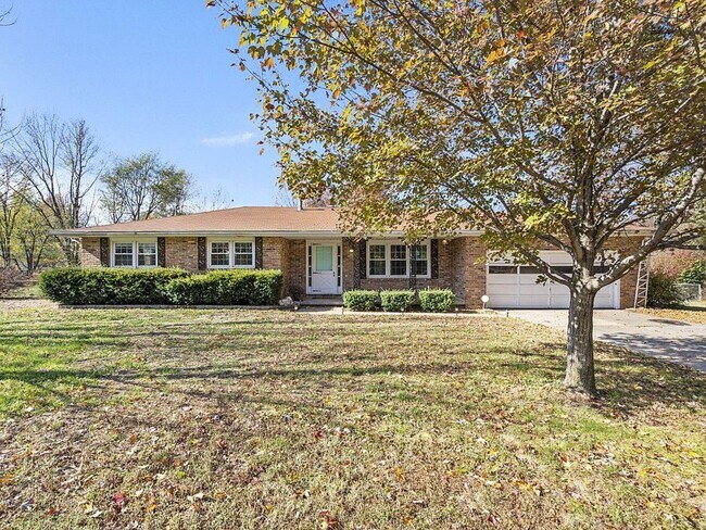 Primary Photo - 3 Bedroom 2 Bathroom Springfield, MO