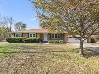 Building Photo - 3 Bedroom 2 Bathroom Springfield, MO