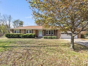 Building Photo - 3 Bedroom 2 Bathroom Springfield, MO