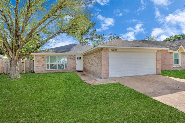 Building Photo - 10051 Green Valley Ln