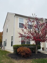 Building Photo - Coldwater Crossing 2 Bedroom 1.5 Bath end unit townhome for rent $1850/month