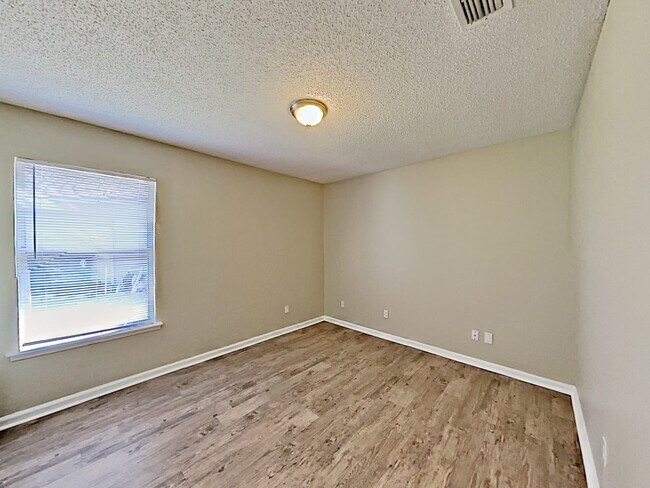 Building Photo - 11510 Eagle Crest Ln