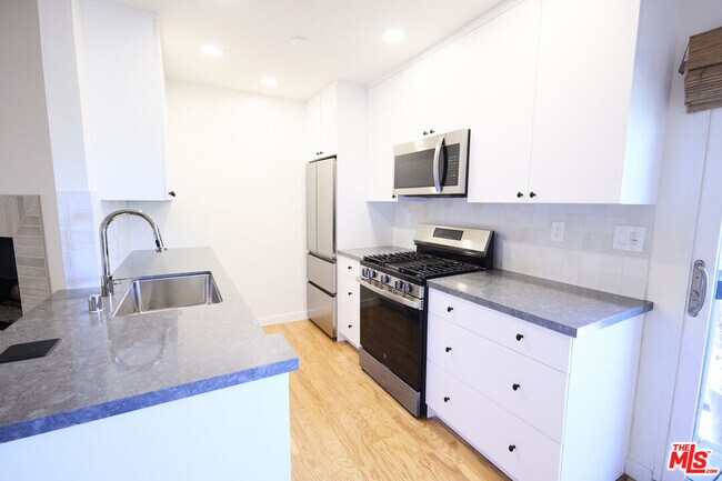 Building Photo - 302 Ashland Ave
