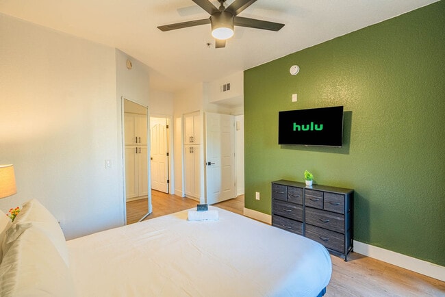 Building Photo - 2150 S 55th St