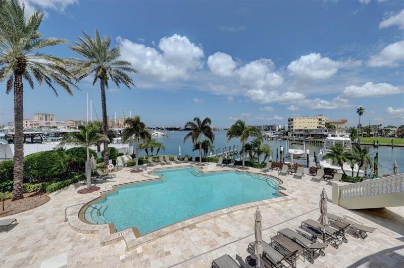 Building Photo - 202 Windward Passage