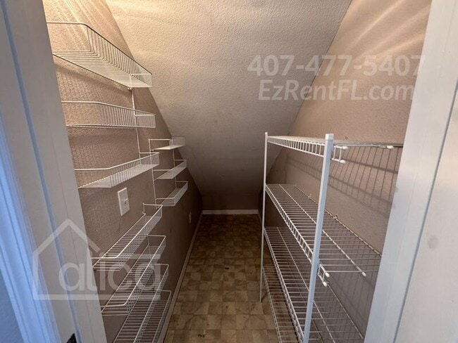Building Photo - 3756 Dartford Dr