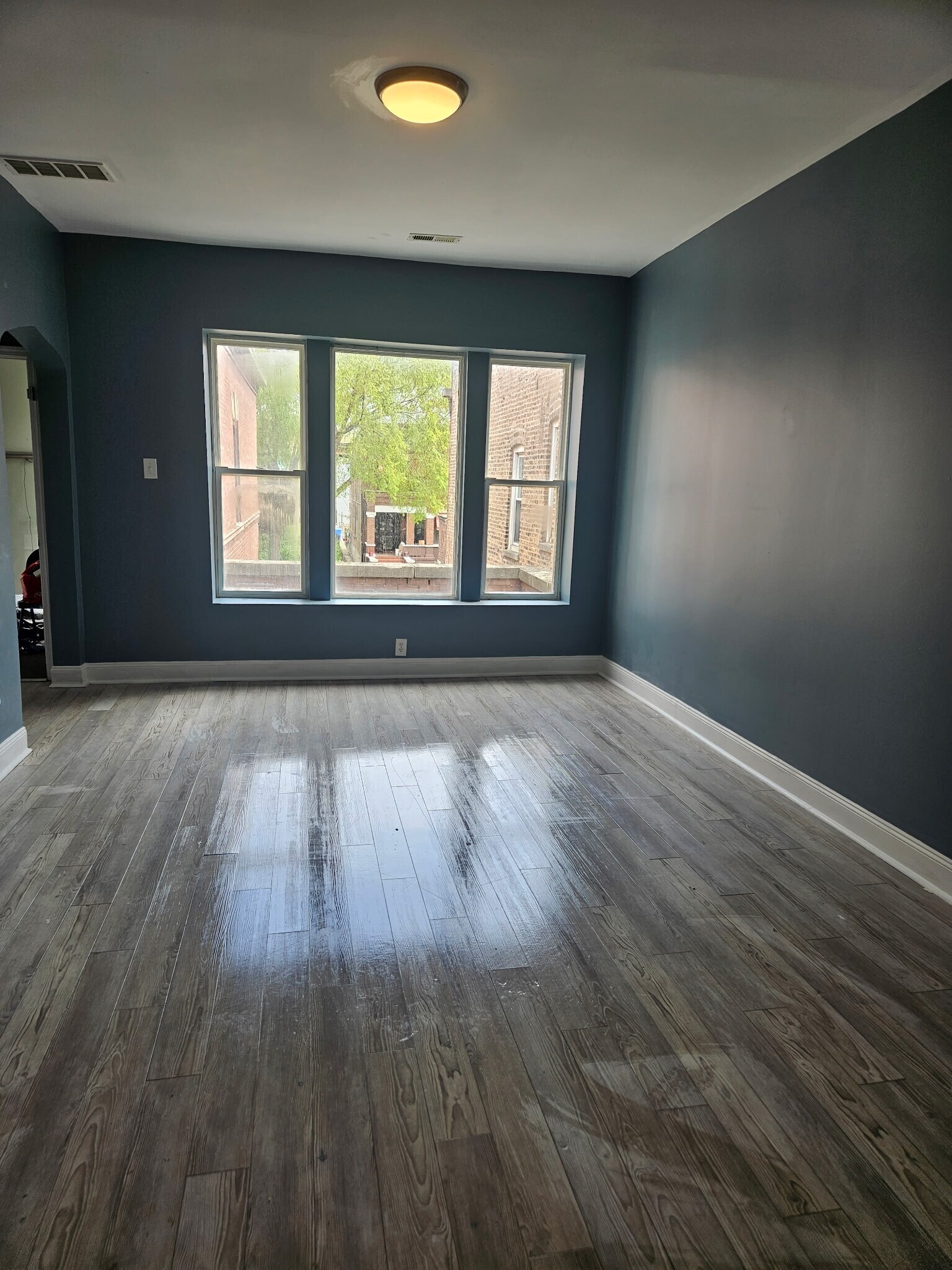 Building Photo - 7318 S Emerald Ave