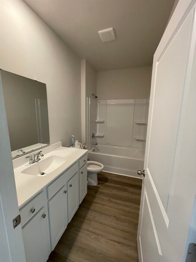 Building Photo - 5175 Yellowstone Dr