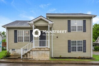 Building Photo - 3 Bedroom Pet-Friendly Home in NASHVILLE, TN with Main Street Renewal