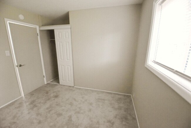 Building Photo - Updated McKinley Terrace home, 3 bedroom 1...