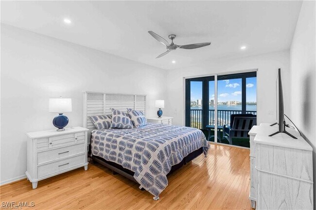 Building Photo - 4141 Bay Beach Ln