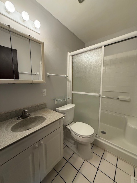 Building Photo - 810 W Lakeside Plaza