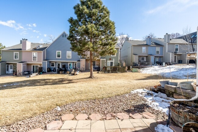 Building Photo - 3612 Queen Anne Way