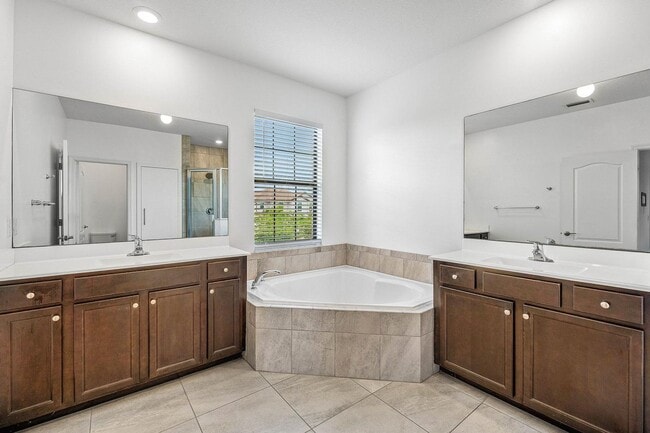 Building Photo - 3234 Klays Ct