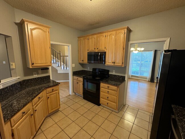 Building Photo - 17115 Grenache Ct