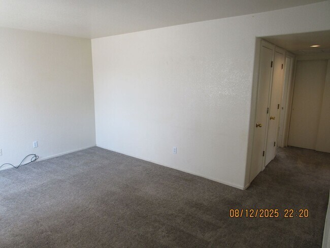 Building Photo - 2469 Armour Ave