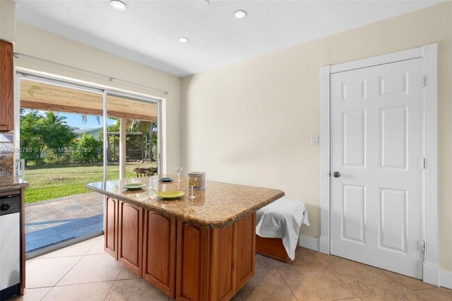 Building Photo - 7305 NW 95th Way