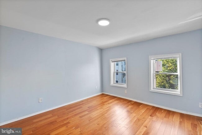 Building Photo - 1818 E Pratt St