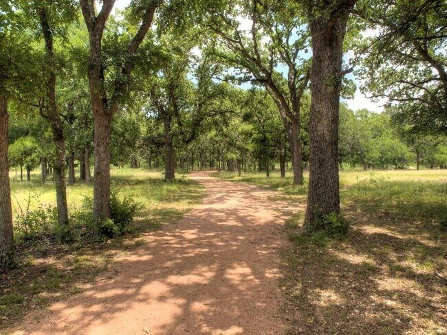 Building Photo - 2339 Berwick Dr