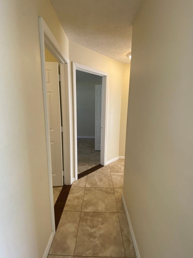 Building Photo - Home for rent