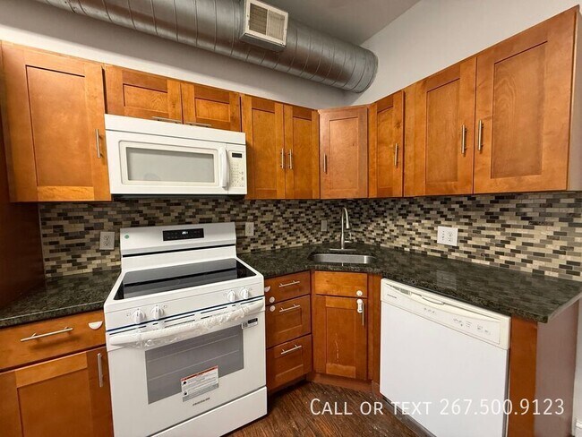 Building Photo - 211 S 45th St