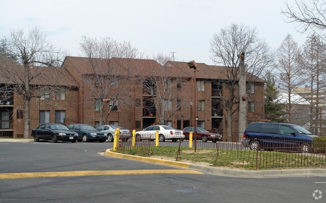 Building Photo - Corcoran House Apartments