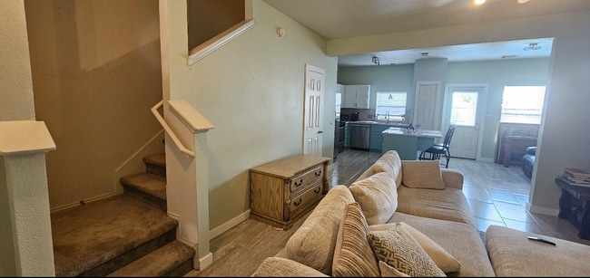 Building Photo - 23827 Pebworth Pl