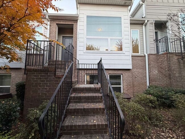 Primary Photo - 2029 Statesville Ave