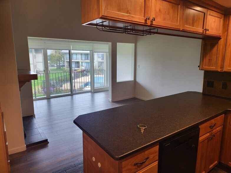 Building Photo - 301 Iberian Way