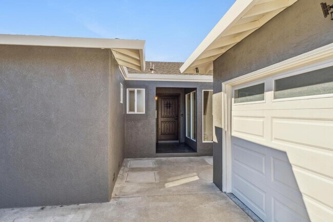 Building Photo - 700 Gull Ave